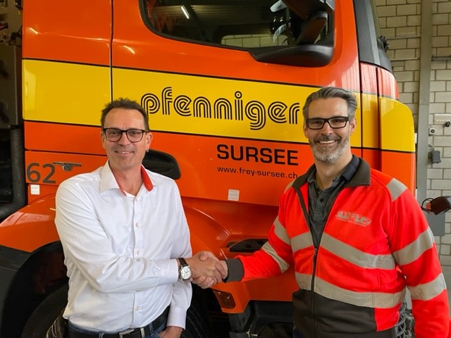 Patrick Düring von der Düring AG (links) mit Reto Hürlimann von der Fretz Kanal-Service AG.